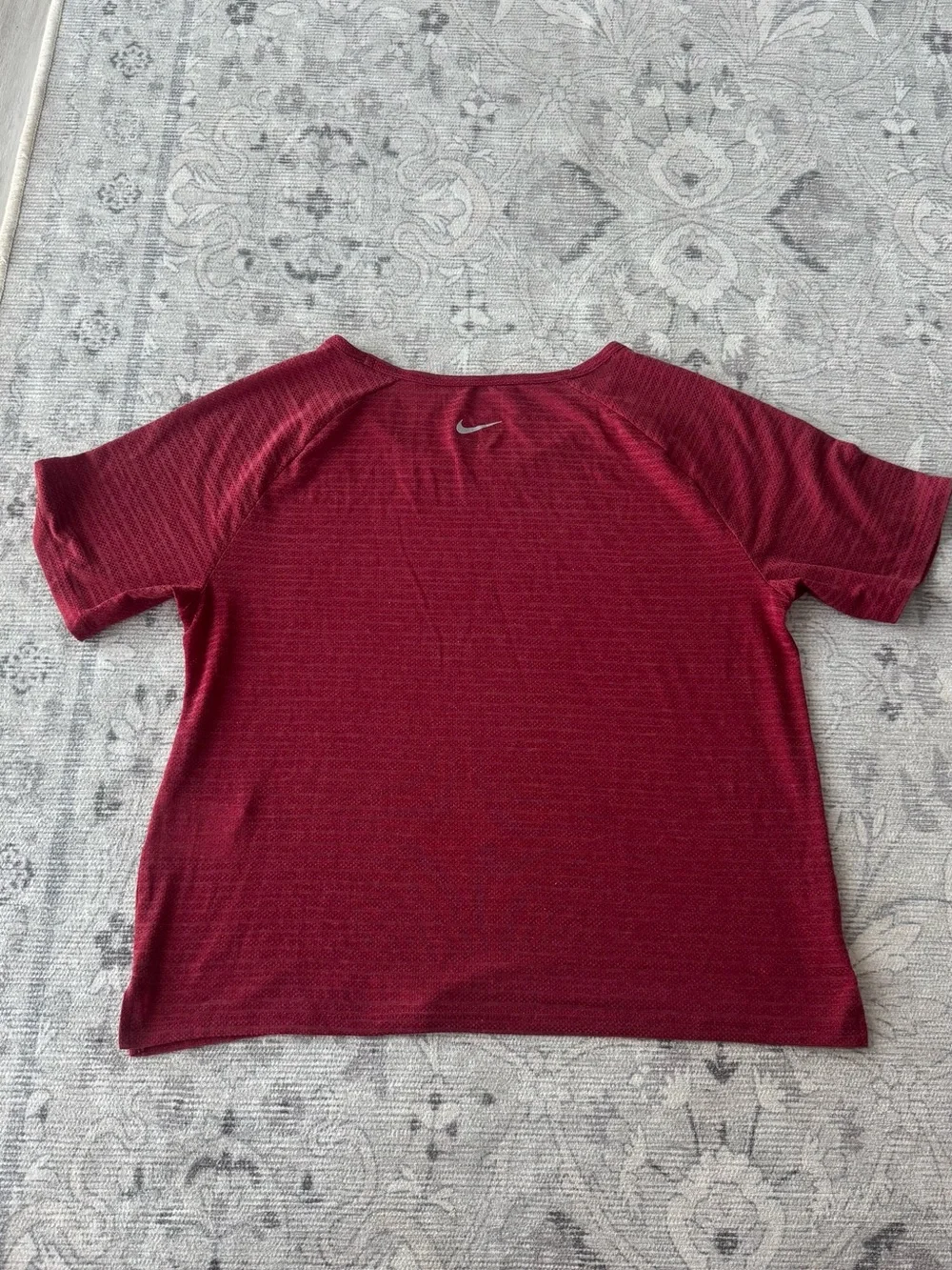 Nike Women's Dri-FIT Medium Red Athletic Performance Shirt Short Sleeve - Picture 3 of 4